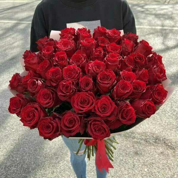 Kytica z 51 červených ruží